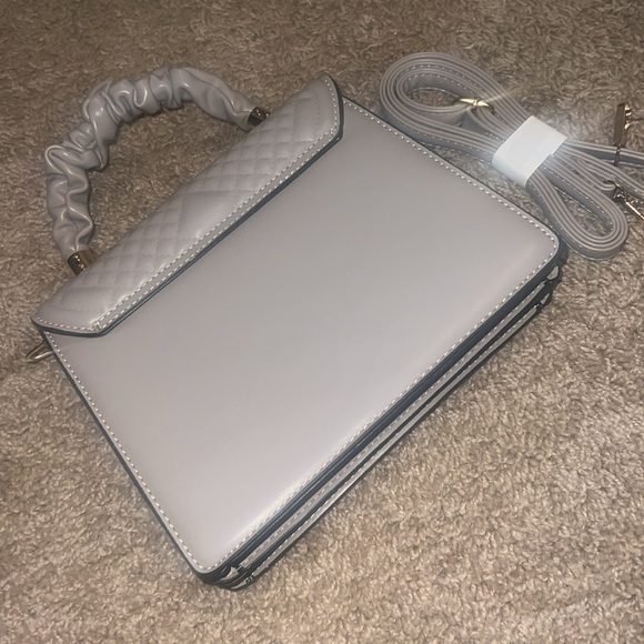 Handbag 👜 - Picture 5 of 6